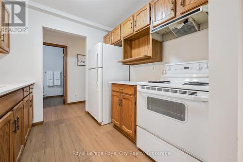 206 - 4 Albert Street, Cambridge, ON - Indoor Photo Showing Kitchen