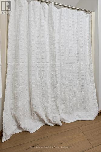 206 - 4 Albert Street, Cambridge, ON - Indoor Photo Showing Bathroom