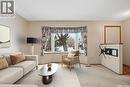 986 Garry Street N, Regina, SK  - Indoor Photo Showing Living Room 