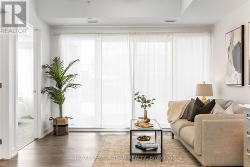 105 - 280 Herzberg Road, Ottawa, ON - Indoor Photo Showing Living Room