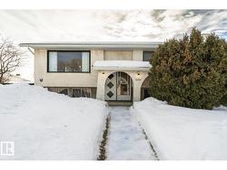 10207 165 AV NW  Edmonton, AB T5X 2B8