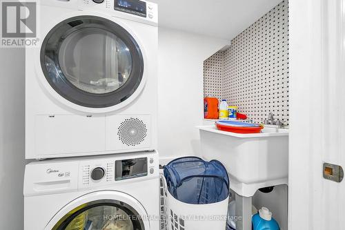 7 Houghton Court, Whitby, ON - Indoor Photo Showing Laundry Room
