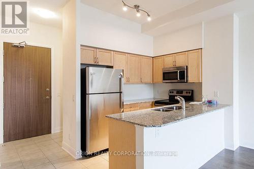 215 - 4700 Highway 7 Road, Vaughan, ON - Indoor Photo Showing Kitchen With Double Sink