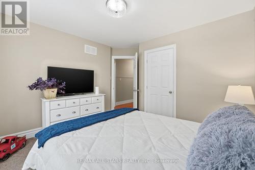 167 Silas Boulevard, Georgina, ON - Indoor Photo Showing Bedroom