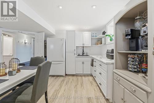 167 Silas Boulevard, Georgina, ON - Indoor Photo Showing Kitchen
