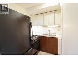Suite - Kitchen - 