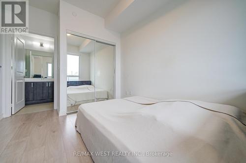 908 - 8 Nahani Way, Mississauga, ON - Indoor Photo Showing Bedroom