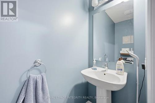 322 Citrine Street, Ottawa, ON - Indoor Photo Showing Bathroom