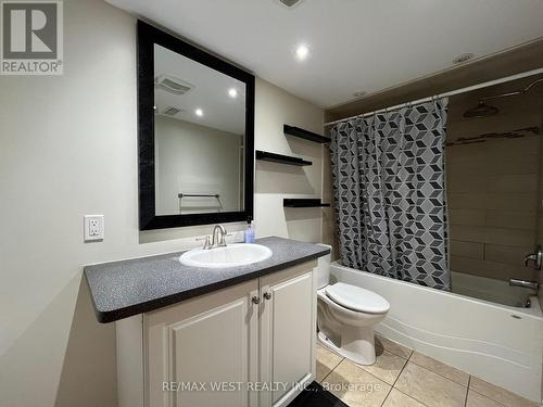 25 Norman Avenue, King, ON - Indoor Photo Showing Bathroom