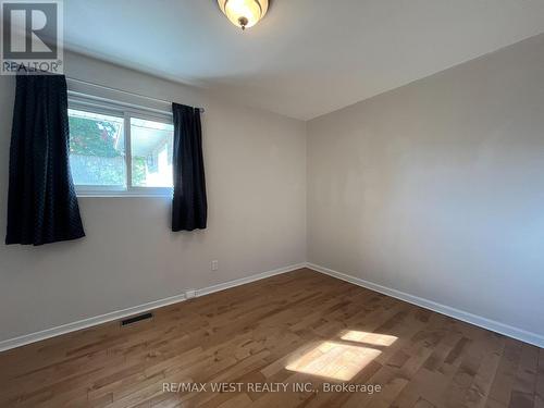 25 Norman Avenue, King, ON - Indoor Photo Showing Other Room