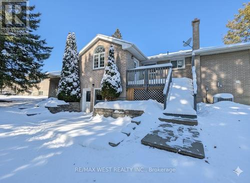 25 Norman Avenue, King, ON - Outdoor