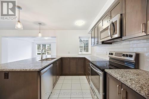 142 Christopher Road, Oakville, ON - Indoor Photo Showing Kitchen With Stainless Steel Kitchen With Upgraded Kitchen