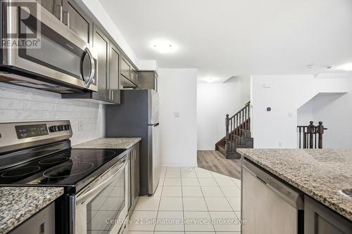 142 Christopher Road, Oakville, ON - Indoor Photo Showing Kitchen