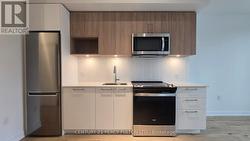 209 - 500 PLAINS ROAD E  Burlington, ON L7T 0C8