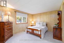 Primary Bedroom - 