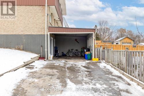 102 The Country Way, Kitchener, ON - Outdoor