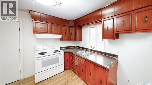2130 Atkinson Street, Regina, SK - Indoor Photo Showing Kitchen With Double Sink