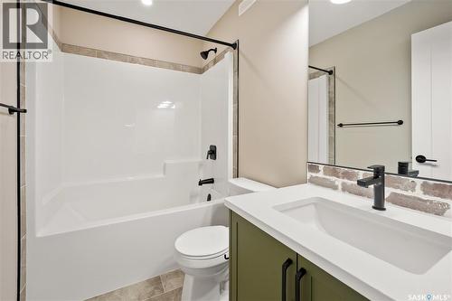 3072 Dumont Way, Regina, SK - Indoor Photo Showing Bathroom