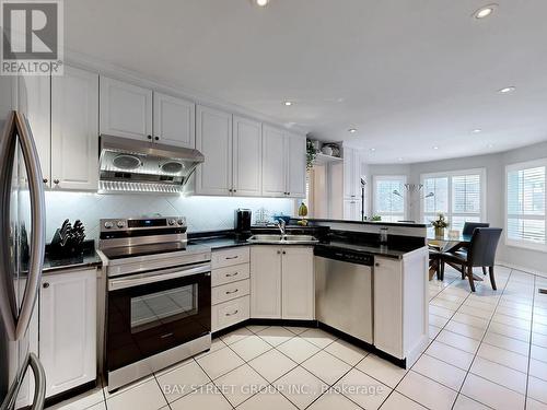 36 Durant Crescent, Markham, ON - Indoor Photo Showing Kitchen With Double Sink