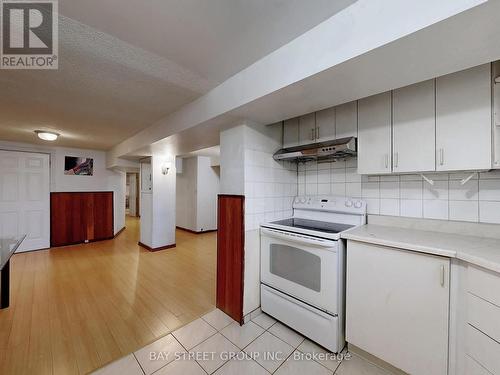 36 Durant Crescent, Markham, ON - Indoor Photo Showing Kitchen