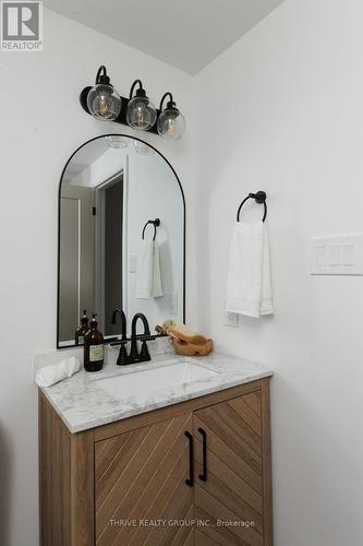 73 - 35 Waterman Avenue, London South (South R), ON - Indoor Photo Showing Bathroom