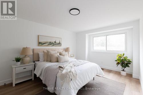 73 - 35 Waterman Avenue, London South (South R), ON - Indoor Photo Showing Bedroom