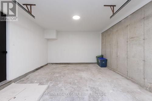 73 - 35 Waterman Avenue, London South (South R), ON - Indoor