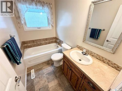 3 Scott Crescent, Weyburn, SK - Indoor Photo Showing Bathroom