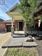 27 BUTTERWOOD LANE  Whitchurch-Stouffville (Stouffville), ON L4A 0M7
