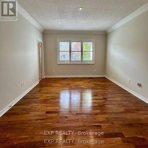 Primary bedroom w/3 Piece Ensuite Bath - 27 Butterwood Lane, Whitchurch-Stouffville (Stouffville), ON - Indoor Photo Showing Other Room
