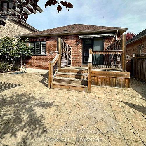 27 Butterwood Lane, Whitchurch-Stouffville (Stouffville), ON - Outdoor With Deck Patio Veranda
