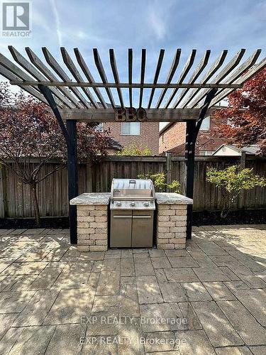 27 Butterwood Lane, Whitchurch-Stouffville (Stouffville), ON - Outdoor