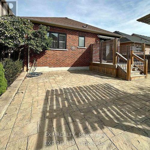 27 Butterwood Lane, Whitchurch-Stouffville (Stouffville), ON - Outdoor With Deck Patio Veranda