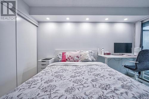 803 - 5500 Yonge Street, Toronto, ON - Indoor Photo Showing Bedroom