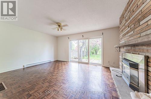 75 Stockdale Crescent, Richmond Hill, ON - Indoor With Fireplace