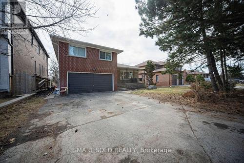 75 Stockdale Crescent, Richmond Hill, ON - Outdoor