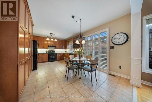 3098 Baron Drive, Mississauga, ON - Indoor Photo Showing Dining Room