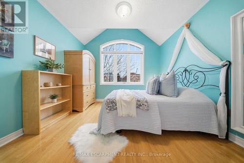 3098 Baron Drive, Mississauga, ON - Indoor Photo Showing Bedroom