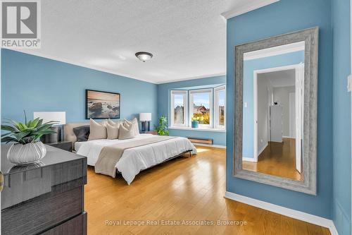 2543 Scarth Court, Mississauga, ON - Indoor Photo Showing Bedroom