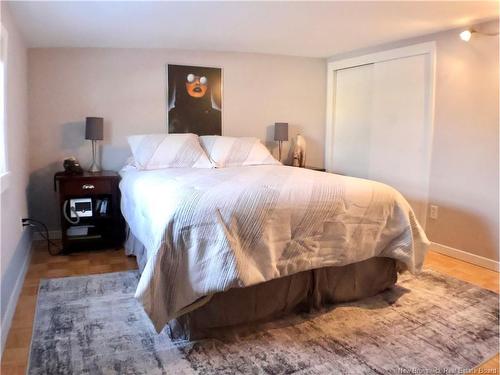 32 Connaught Ave, Moncton, NB 