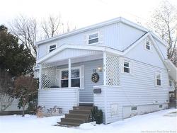 32 Connaught AVE  Moncton, NB E1C 3N5