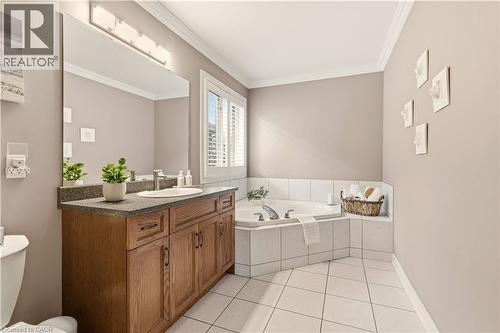 5205 Brada Crescent, Burlington, ON - Indoor Photo Showing Bathroom