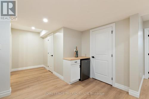 Dry Bar - 6447 Storey Chase, London South (South V), ON - Indoor Photo Showing Other Room