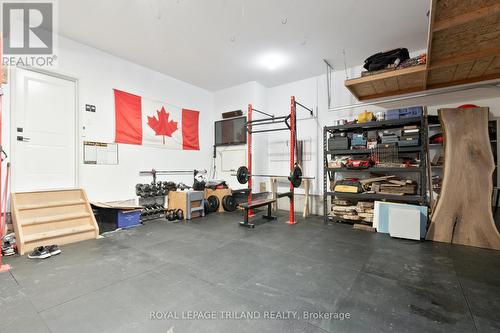 Ample of parking and storage - 6447 Storey Chase, London South (South V), ON - Indoor