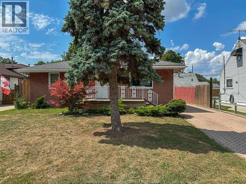 2509 ROSSINI  Windsor, ON N8W 4R2