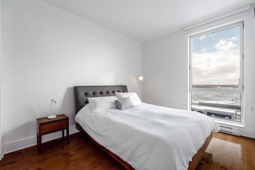 Master Bedroom - 611-901 Rue De La Commune E., Montréal (Ville-Marie), QC - Indoor Photo Showing Bedroom
