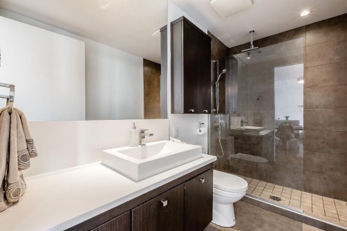 Bathroom - 611-901 Rue De La Commune E., Montréal (Ville-Marie), QC - Indoor Photo Showing Bathroom