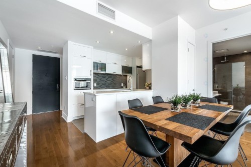 Dining Room - 611-901 Rue De La Commune E., Montréal (Ville-Marie), QC - Indoor