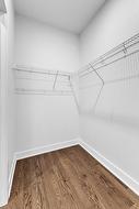Walk-in closet - 