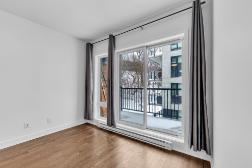 Living Room - 205-191 Av. Brock S., Montréal-Ouest, QC - Indoor Photo Showing Other Room